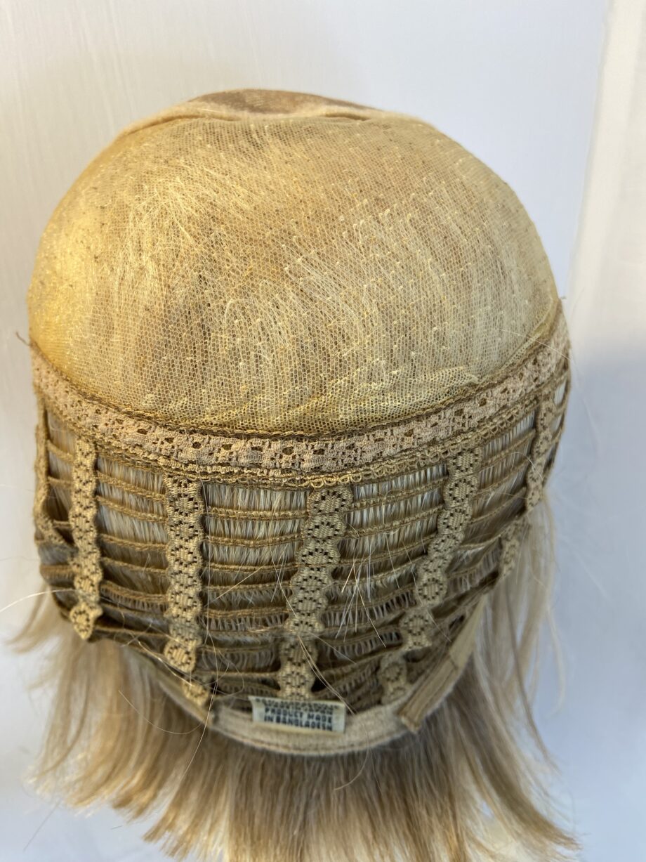 Blonde mid length wig. Blms743