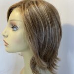 Blonde / light brown wig. Blms585