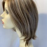 Light brown shiny wig. Brms586