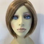 Blonde highlighted wig. Blms589