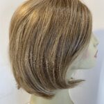 Blonde highlighted wig. Blms589