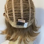 Blonde highlighted wig. Blms589