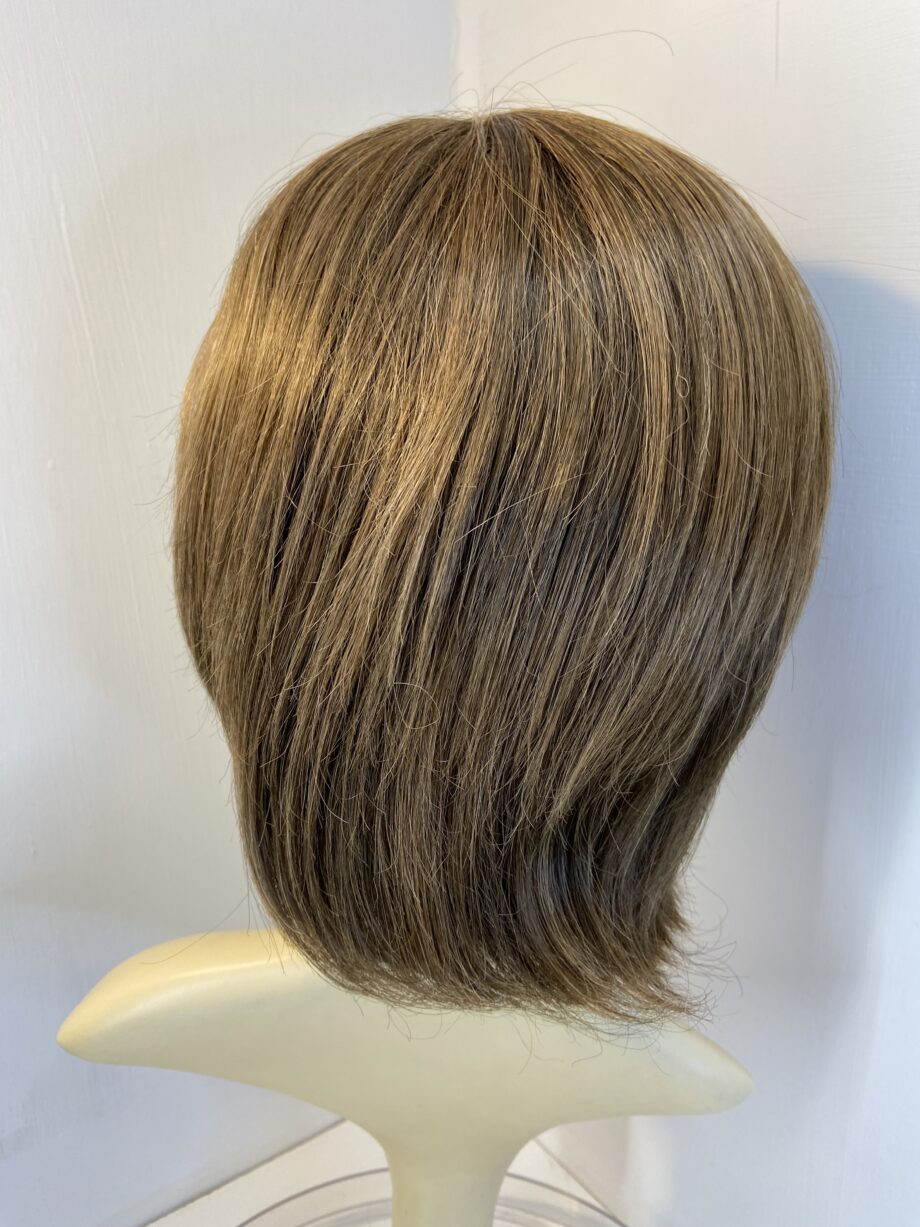 Warm shiny brown wig. Brms590
