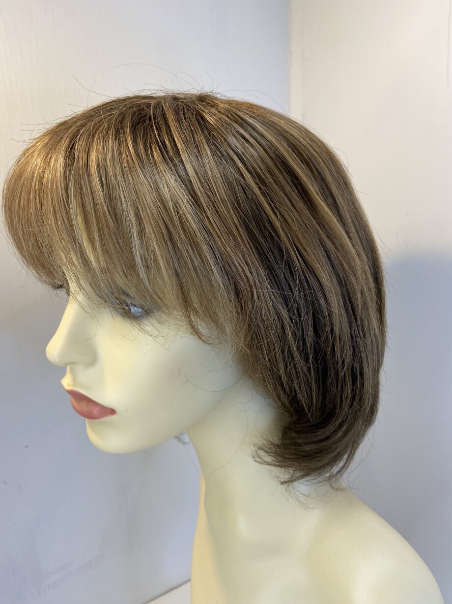 Warm shiny brown wig. Brms590