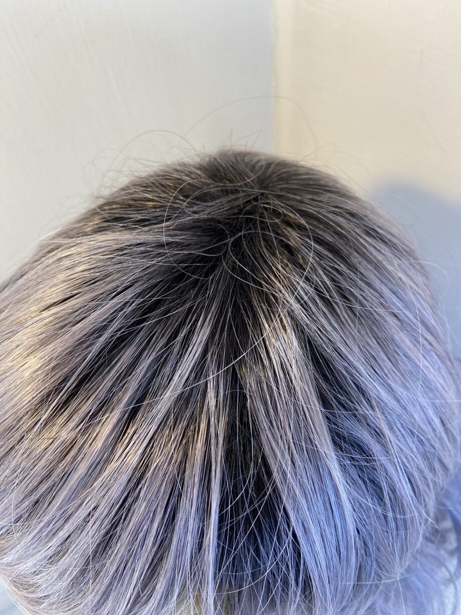 Absolutely stunning new lilac/ grey rooted wig. Bbgmw491