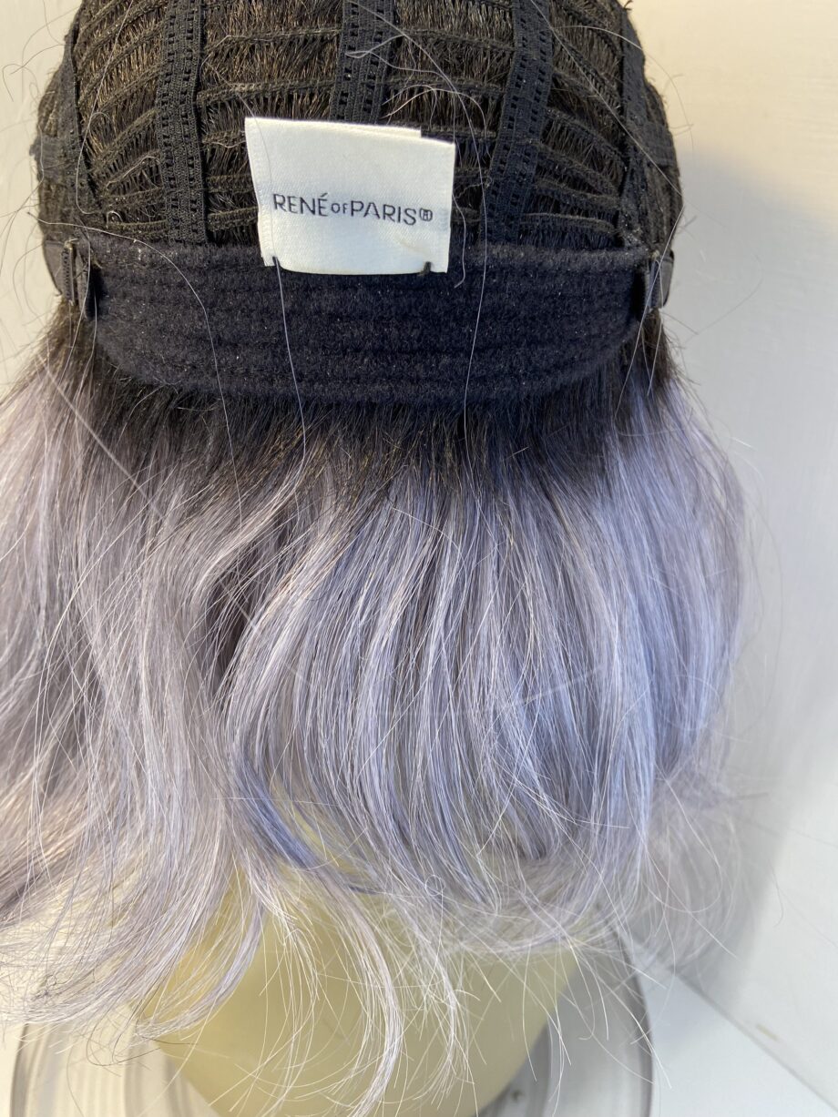 Absolutely stunning new lilac/ grey rooted wig. Bbgmw491