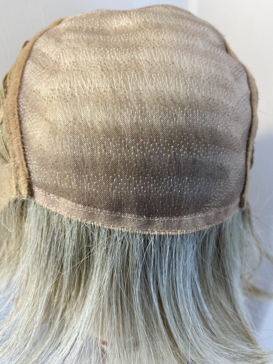 Blonde Gisela Mayer wig. Bbllw493