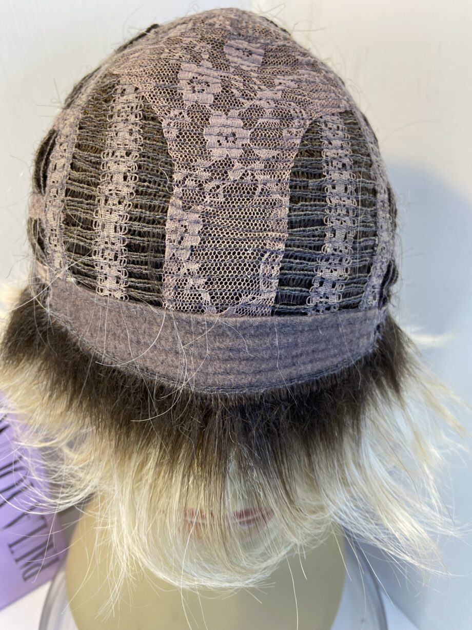 Rooted blonde Paula young wig. Bblss495