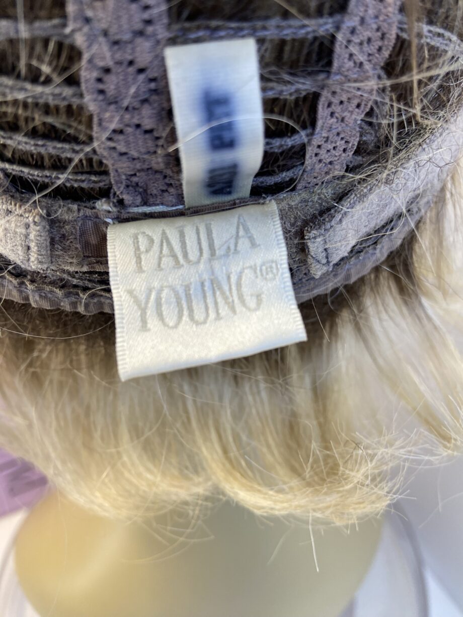 Rooted blonde Paula young wig. Bblss495