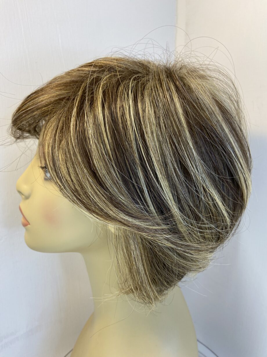 Gorgeous silky soft brown designer wig. Brss745