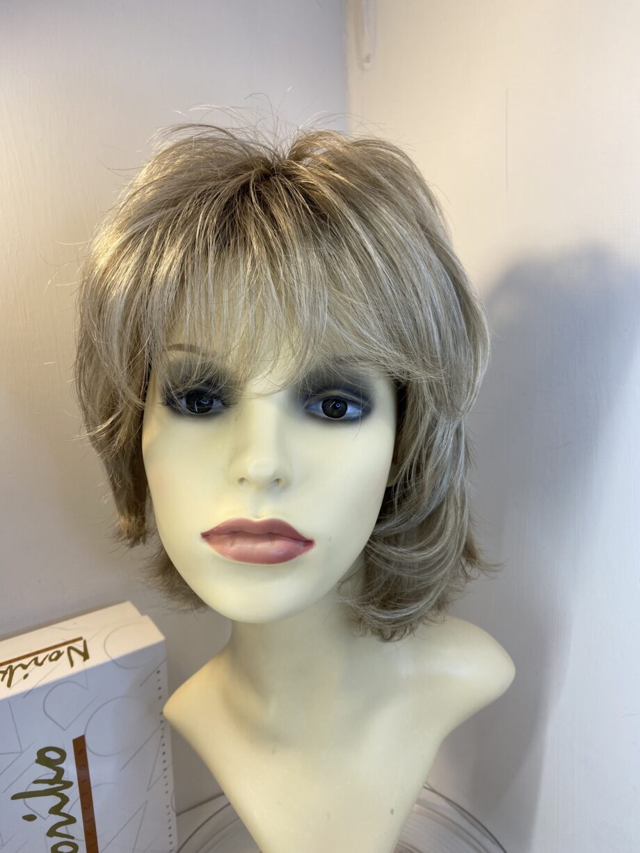 Rooted blonde Noriko wig. Bblmw503