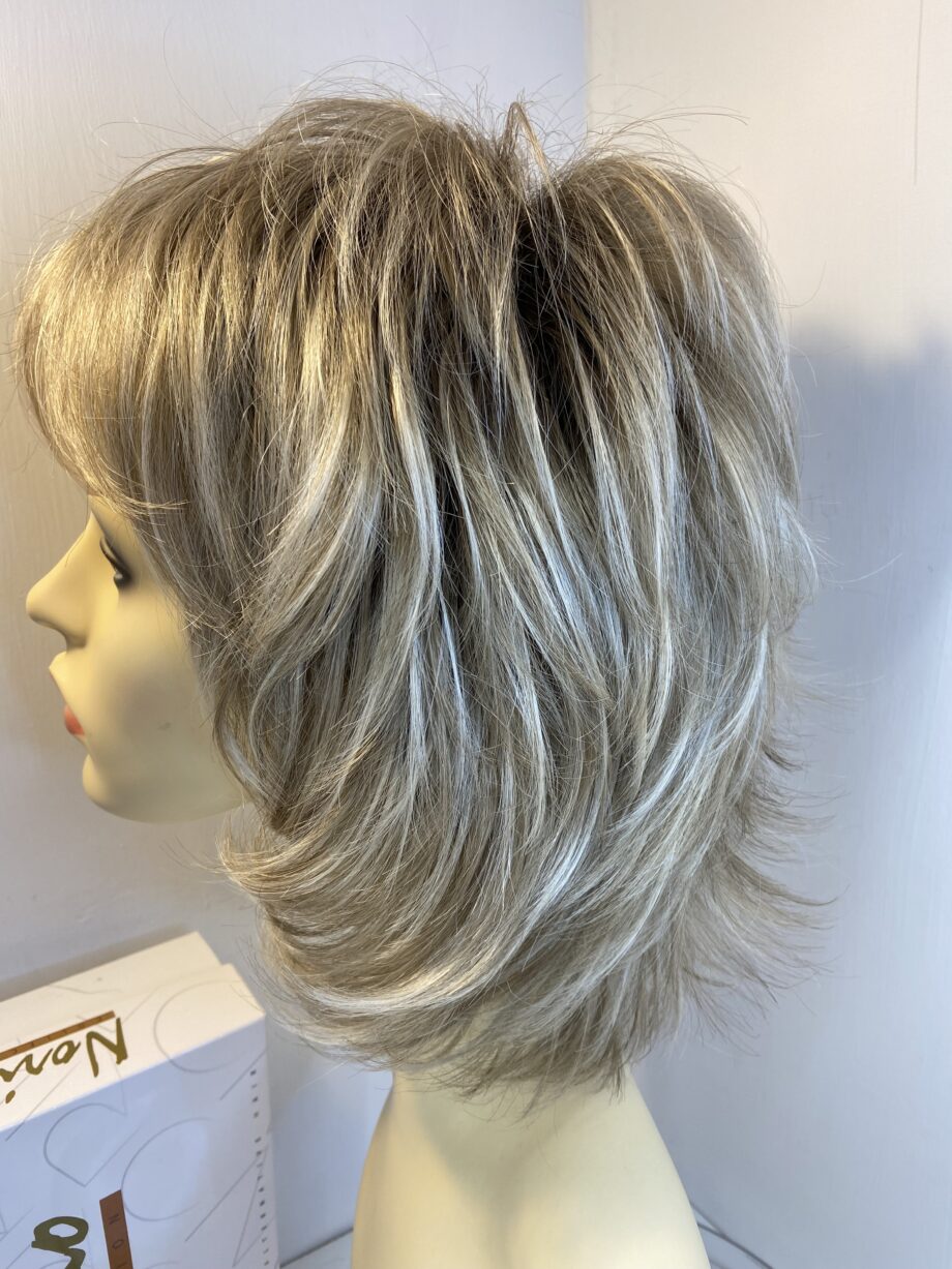 Rooted blonde Noriko wig. Bblmw503