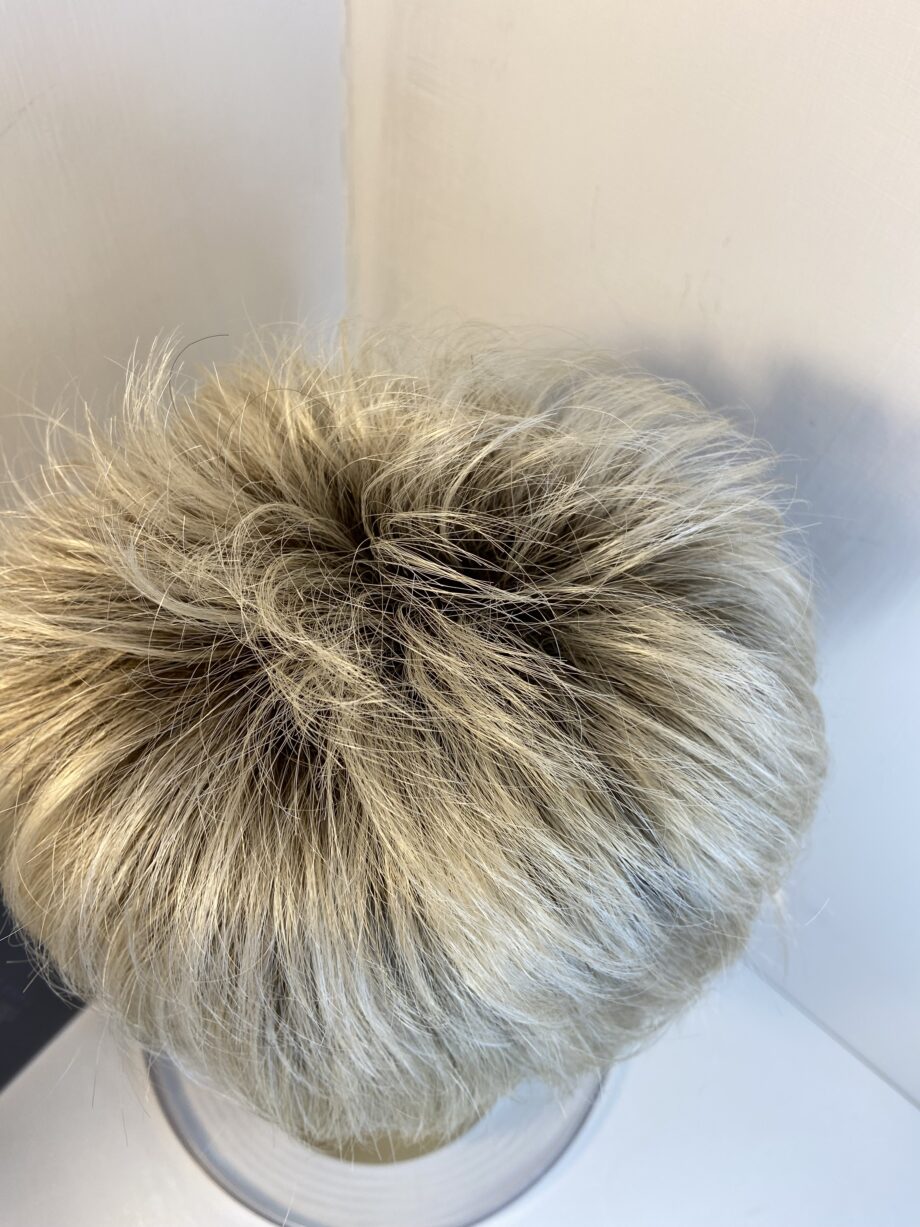 Light blonde rooted natural image wig. Bblss508