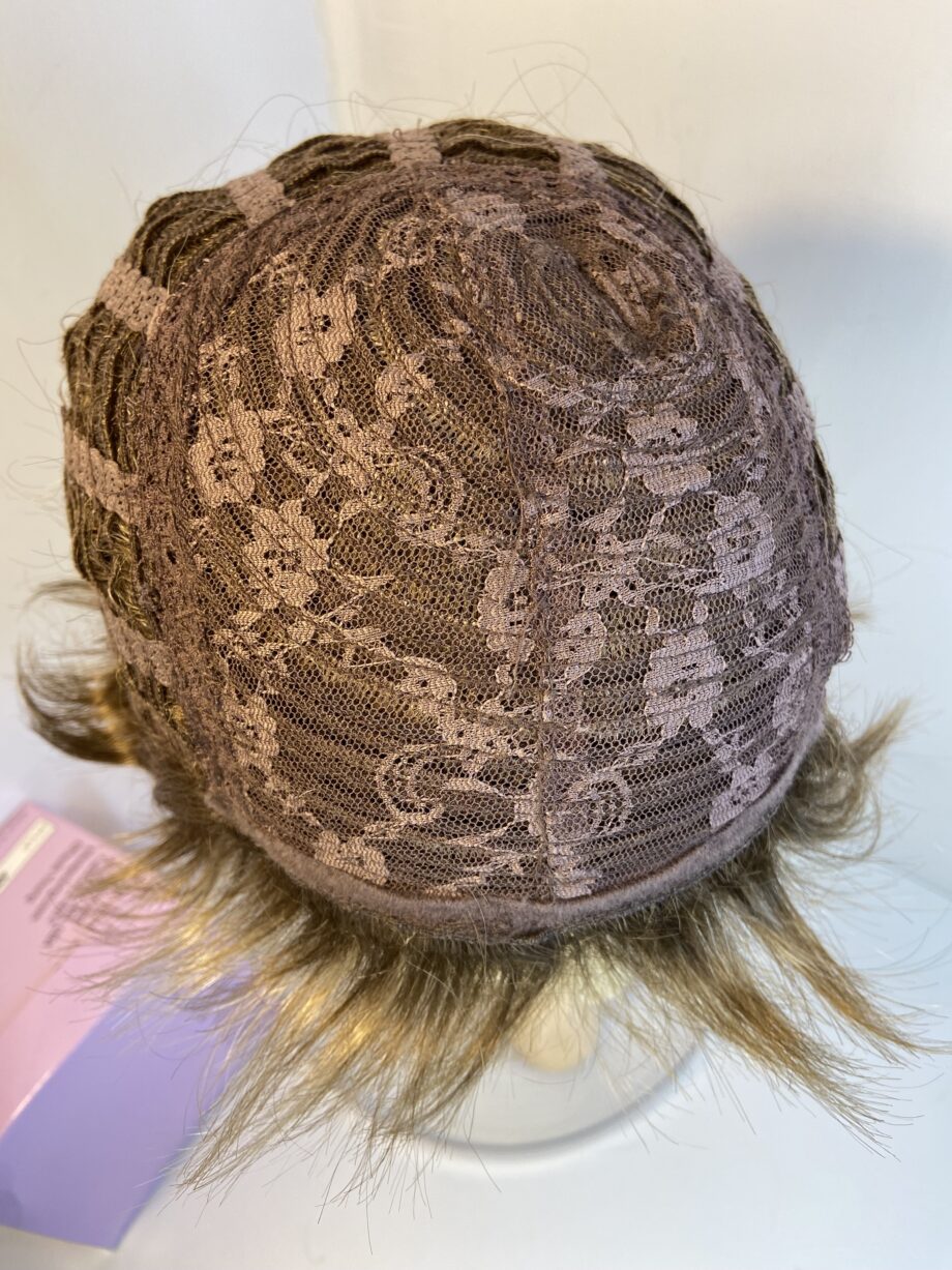 Fabulous stunning brown Paula young wig. Bbrss509