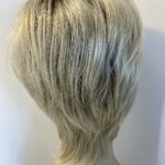 Stunning blonde highlighted wig. Blss748