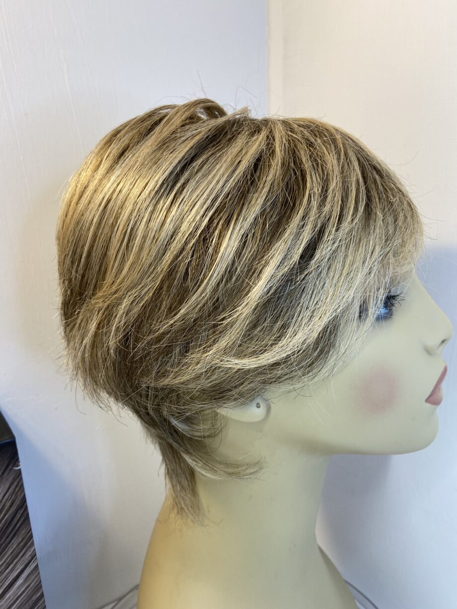Hair society soft cap blonde wig. Bblms516