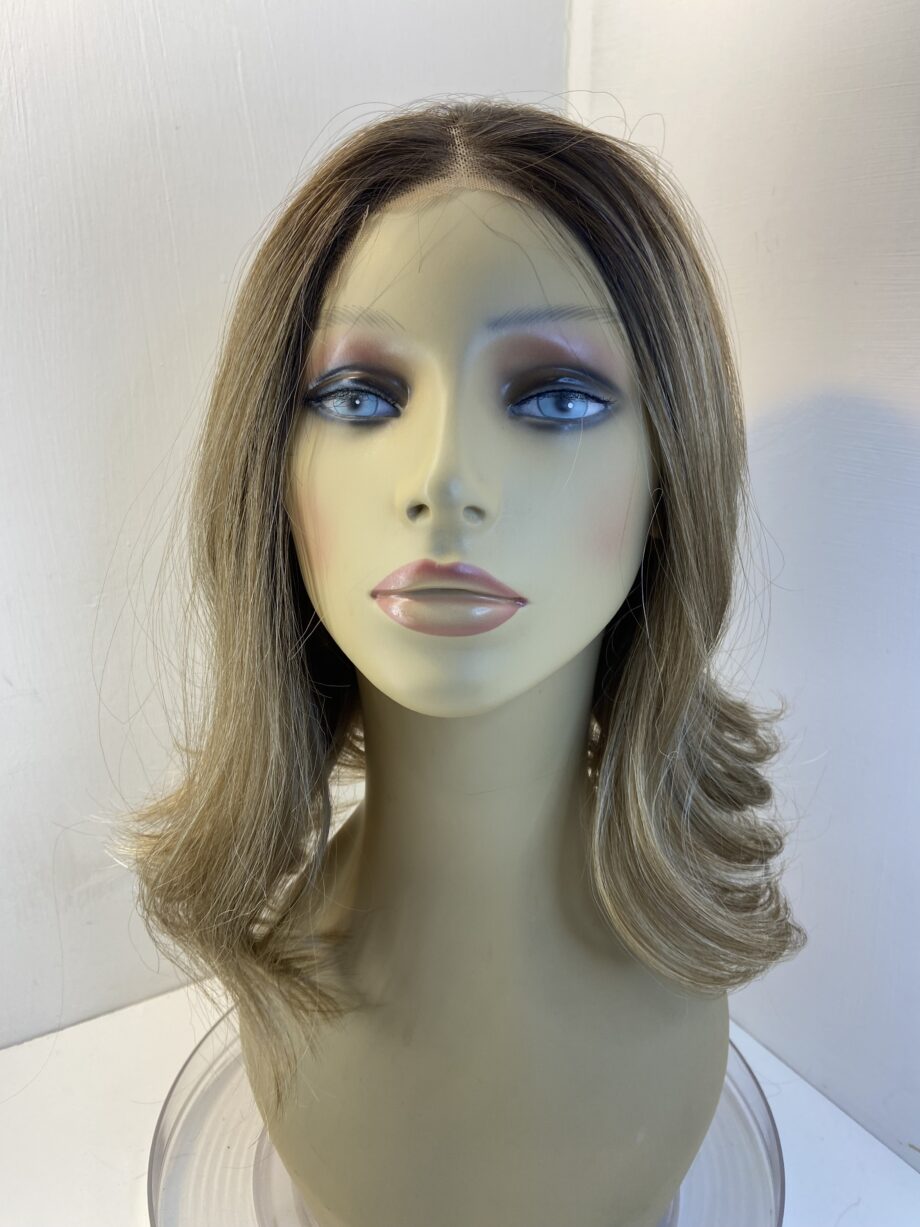 Blonde long rooted wig. Bllw604