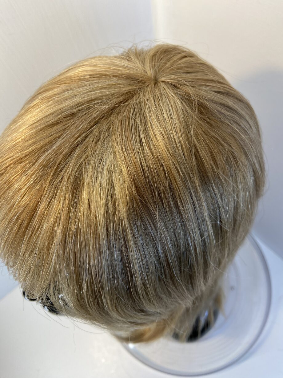 Sleek blonde soft cap wig. Blls607