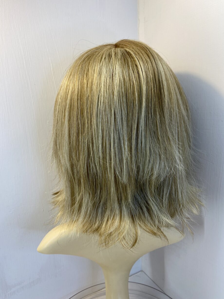 Blonde Rene of Paris wig. Blms620