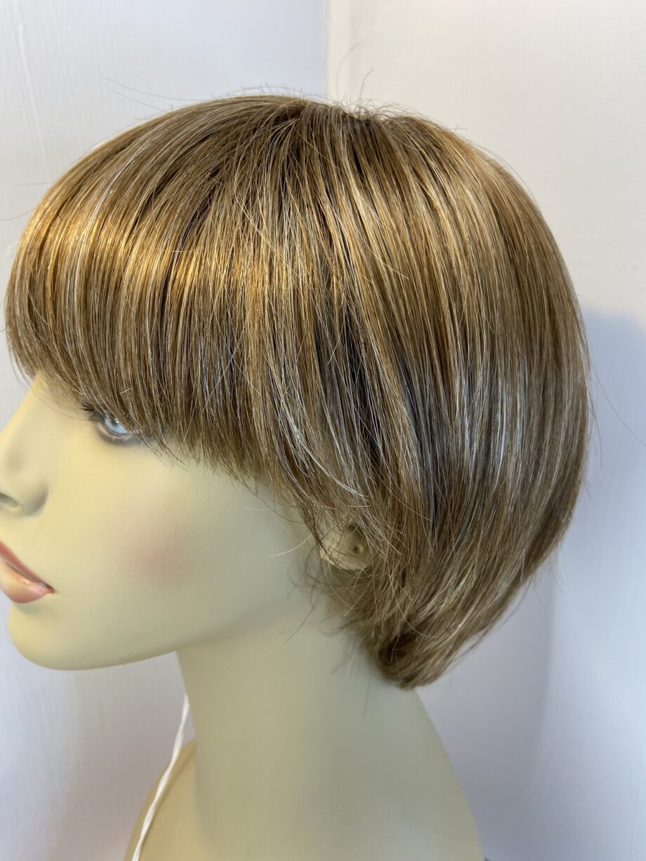 New Rene of Paris maple sugar wig. Brss608