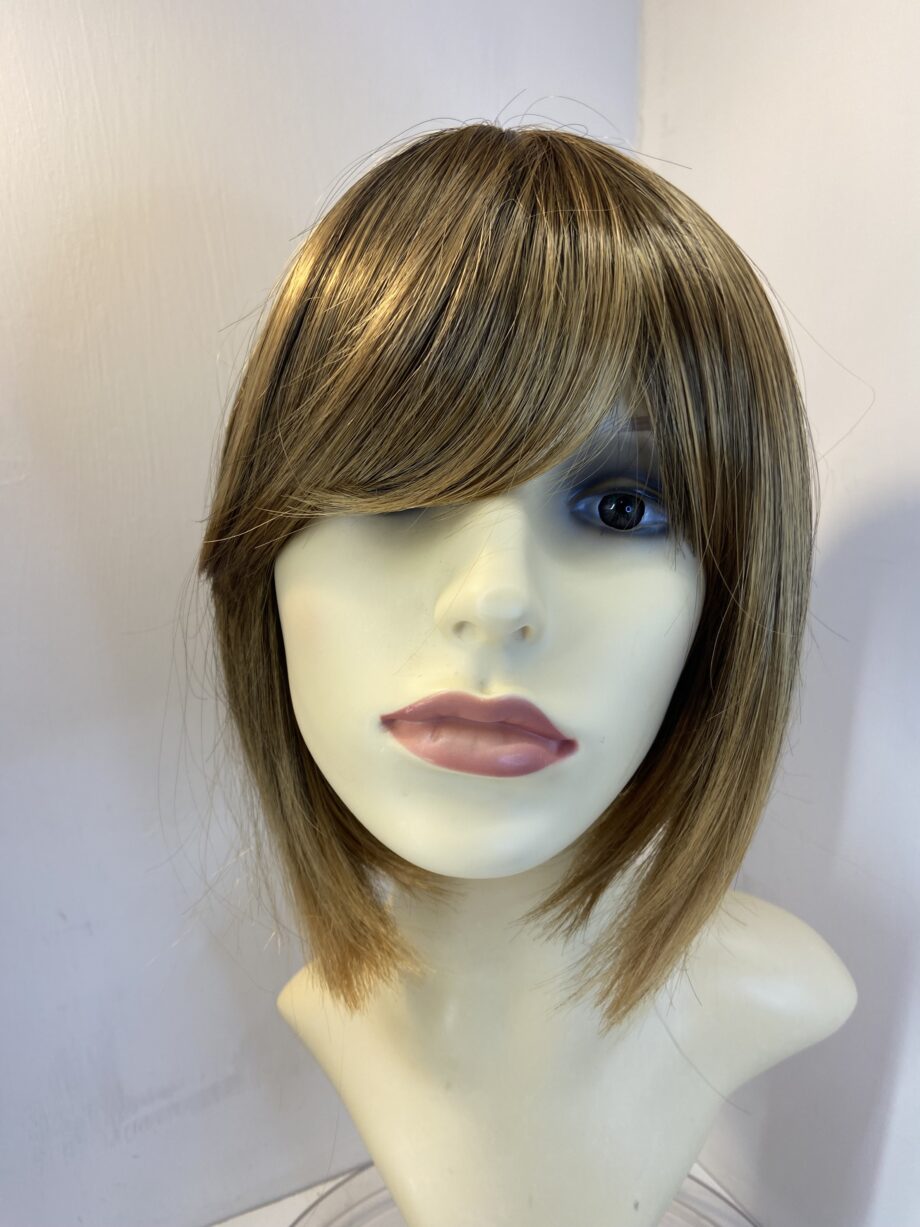New shiny brown wig. Brms609