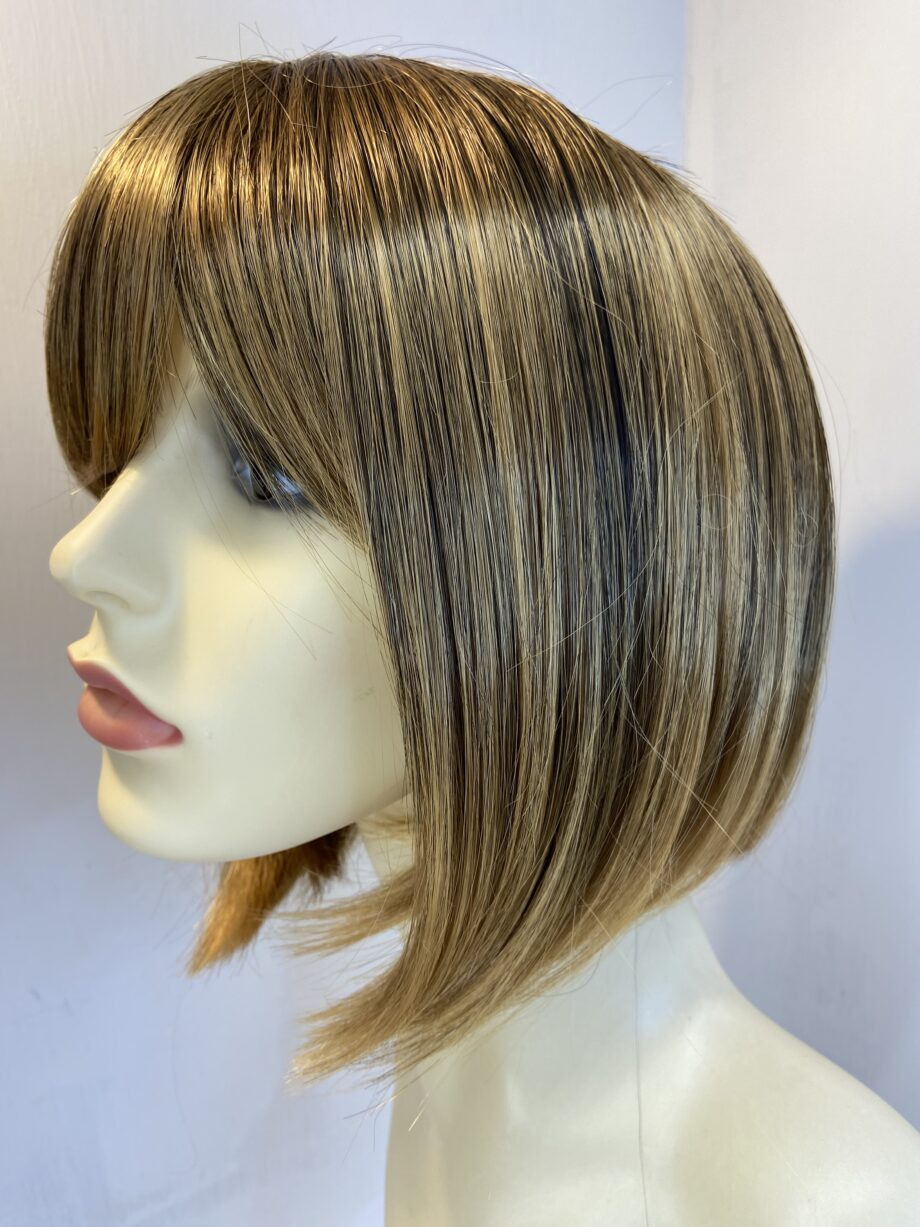 New shiny brown wig. Brms609