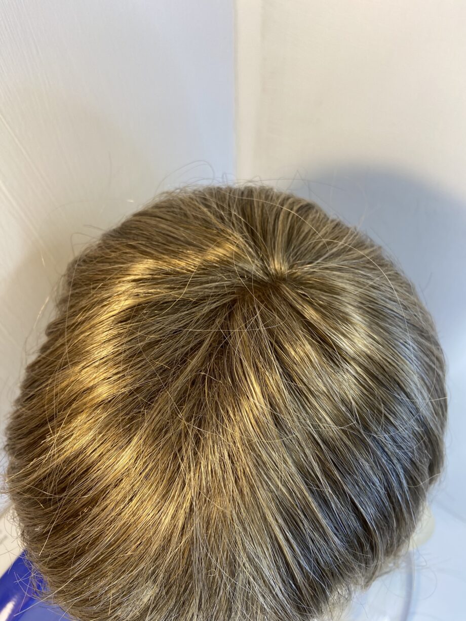 Long blonde wavy wig. Bblw514