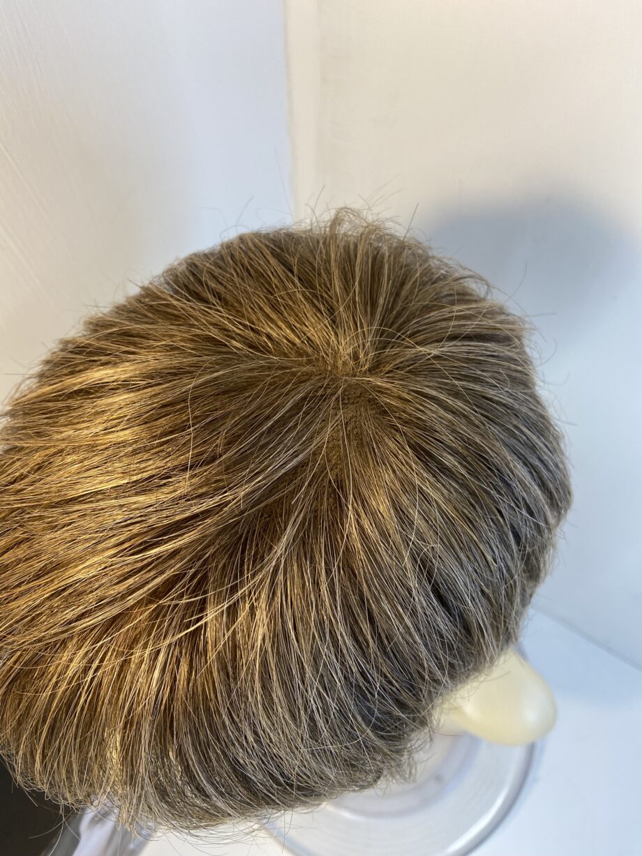 Short brown wig. Bbrss516