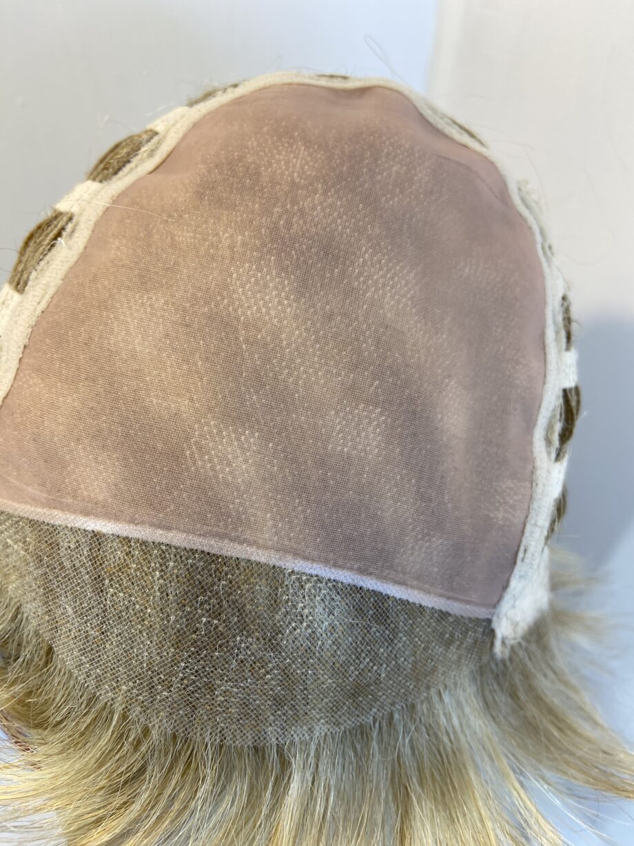 Petite blonde wig. Bbrss517