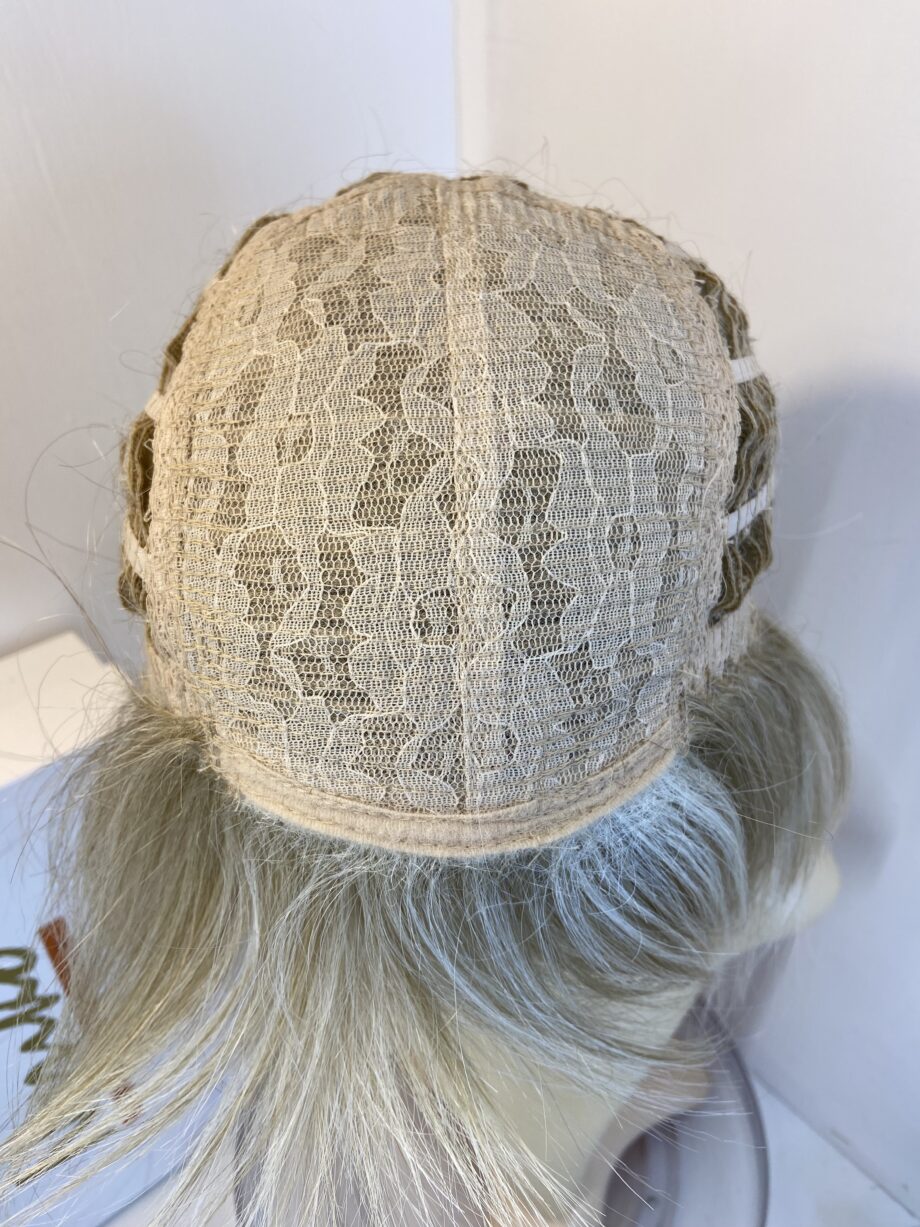 Creamy blonde Noriko wig.  Bblss518