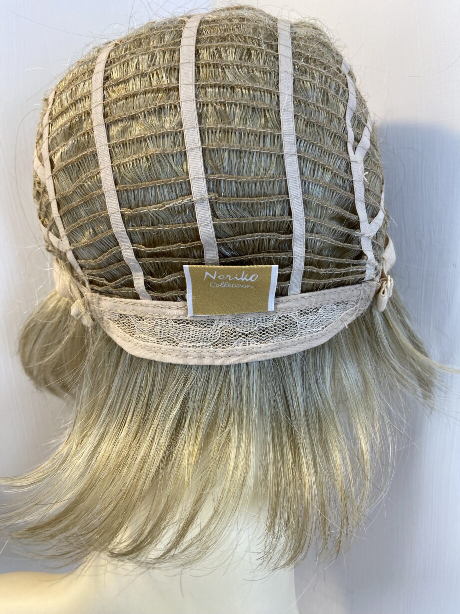 Creamy blonde Noriko wig.  Bblss518