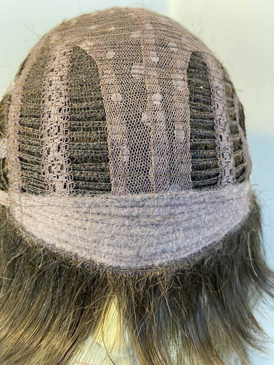 Shiny long brown wig. Brls324