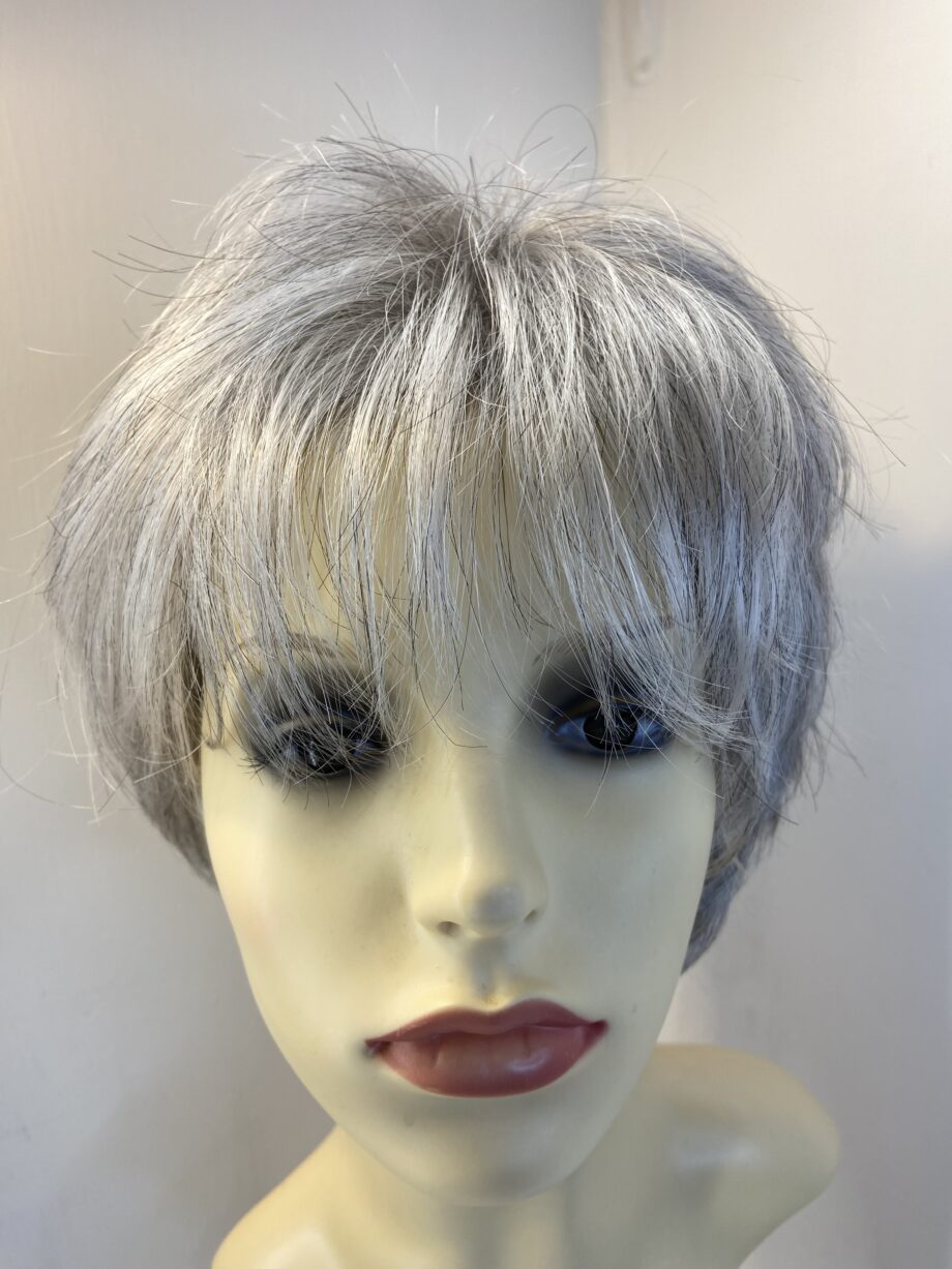 Grey dimples wig. Gss331