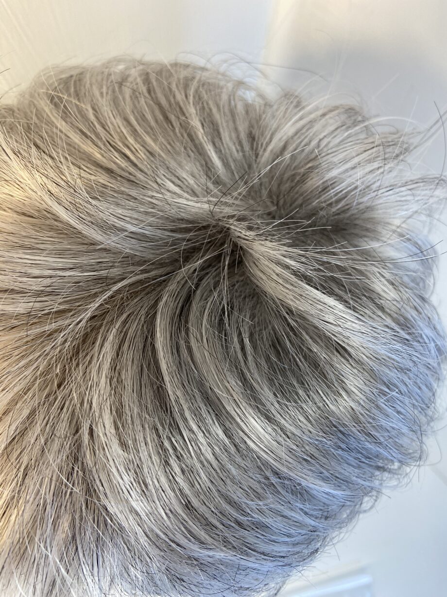 Grey dimples wig. Gss331
