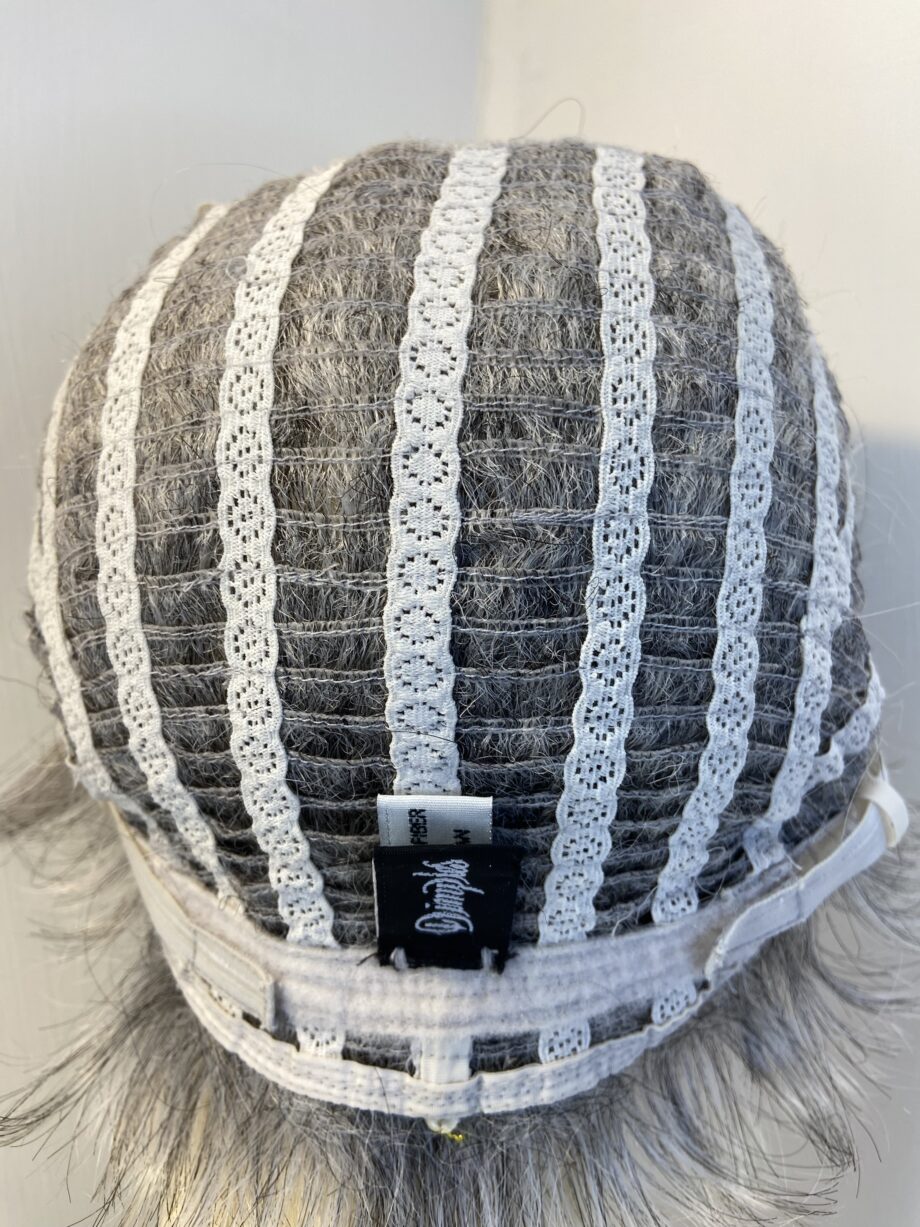Grey dimples wig. Gss331