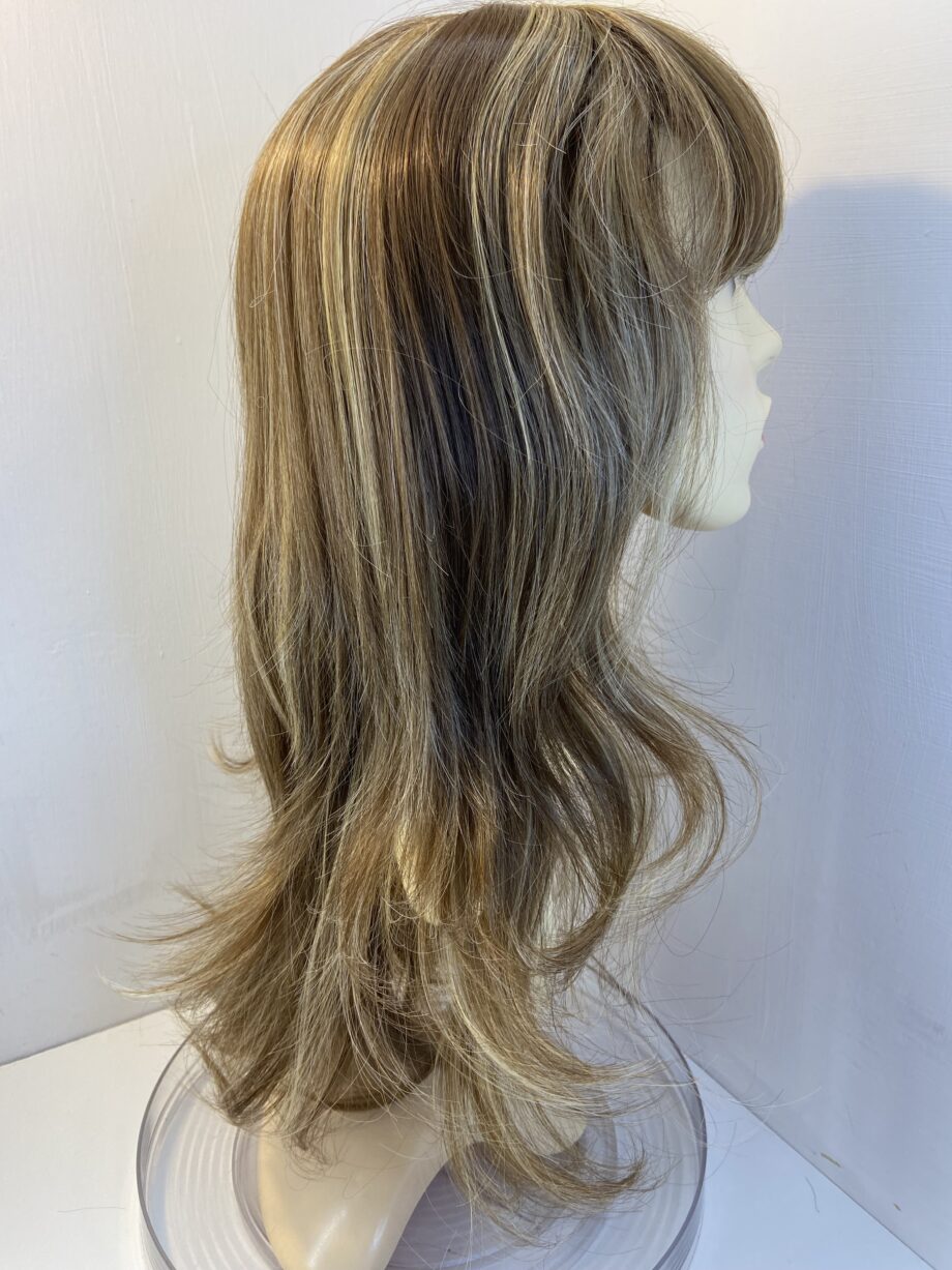 New long brown wig. Brlw592