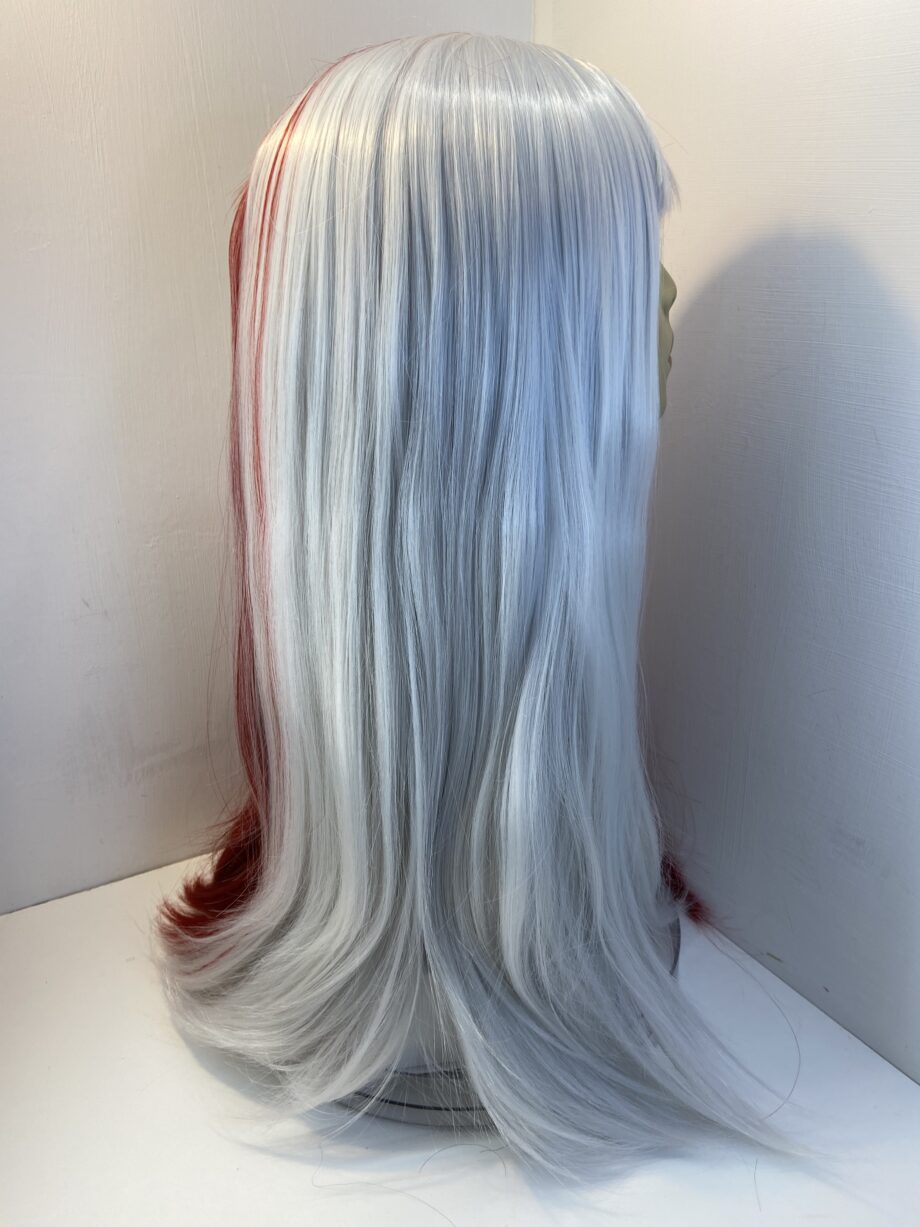 Stylish new res/white wig. Rwls595