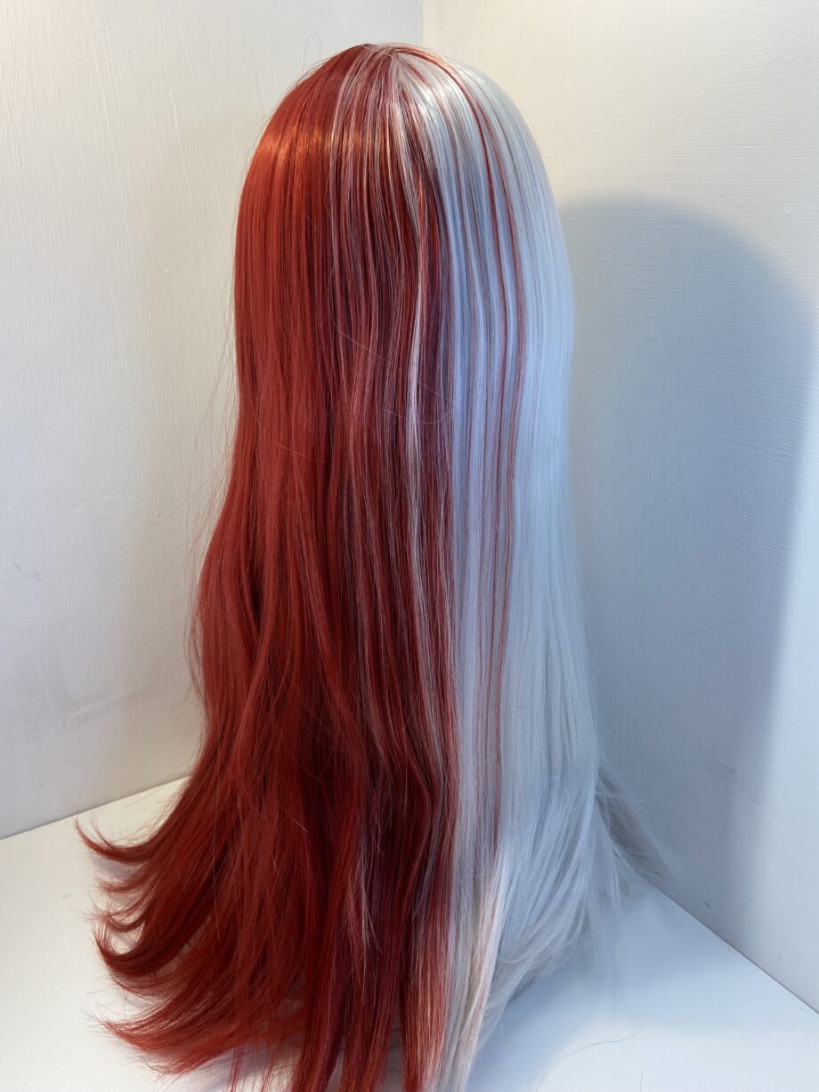Stylish new res/white wig. Rwls595