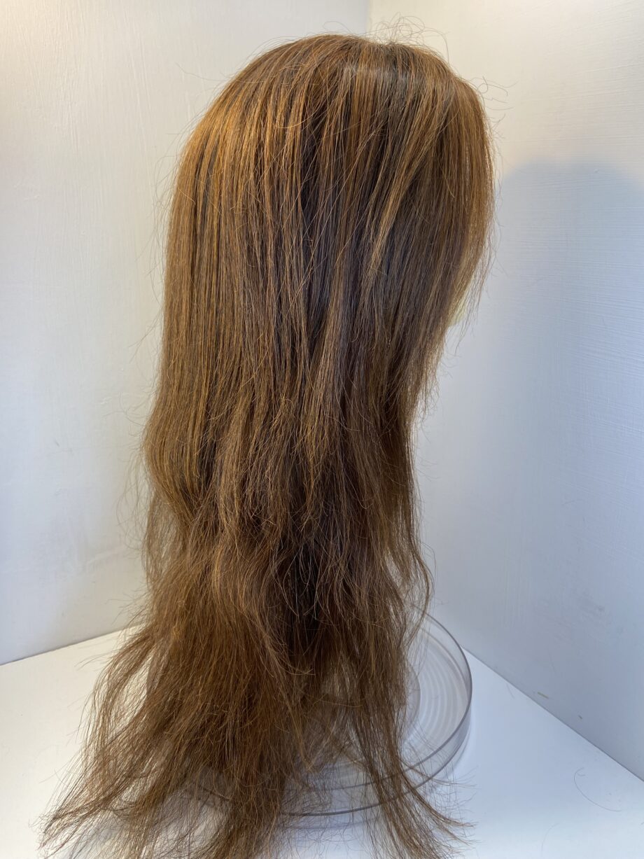 Extra long brown wig. Blls598