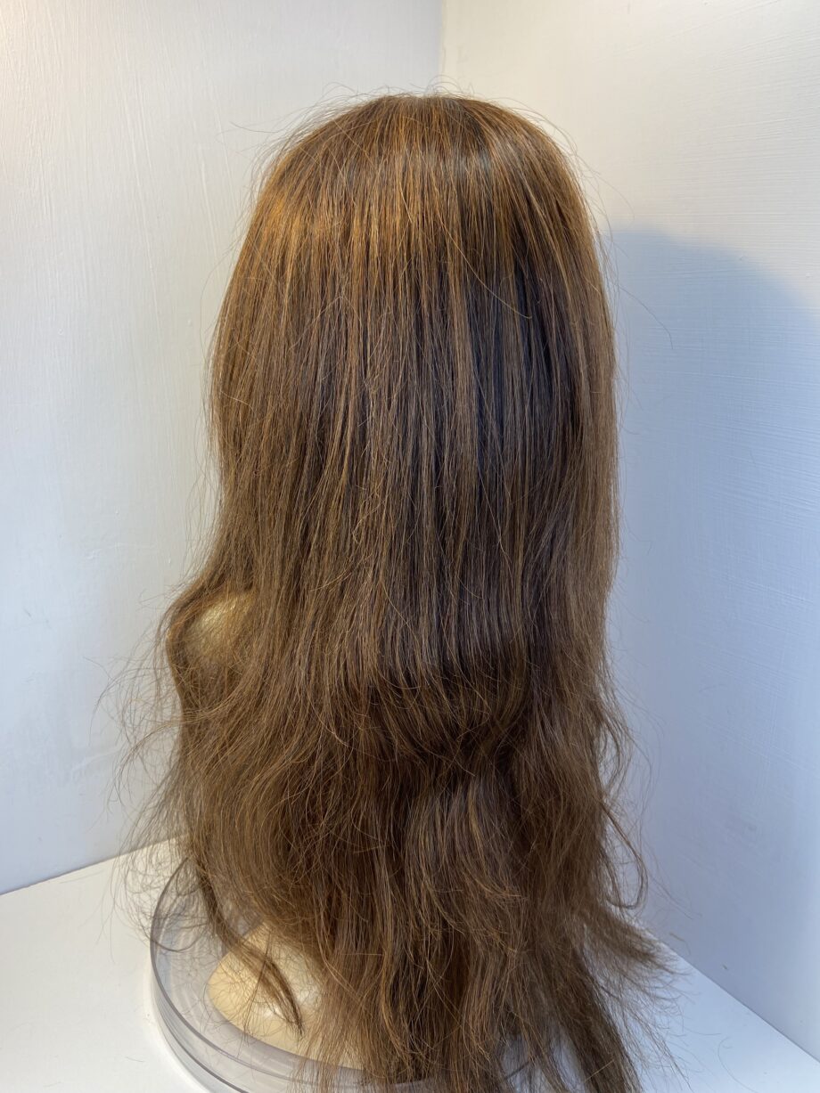 Extra long brown wig. Blls598