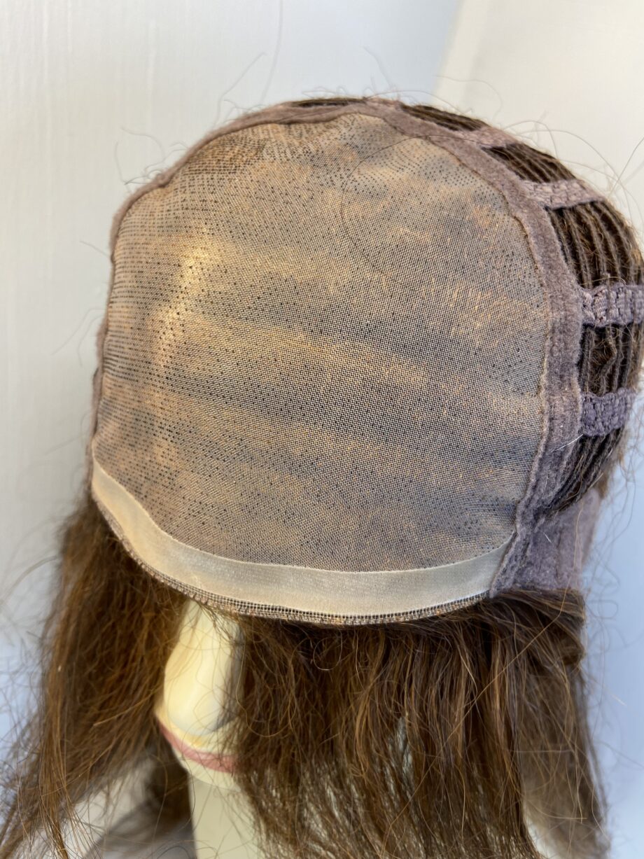 Extra long brown wig. Blls598