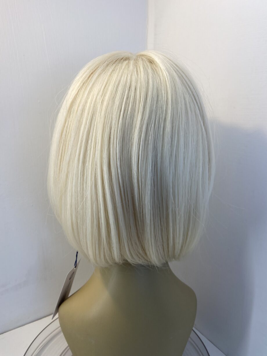 New light blonde wig. Blms501