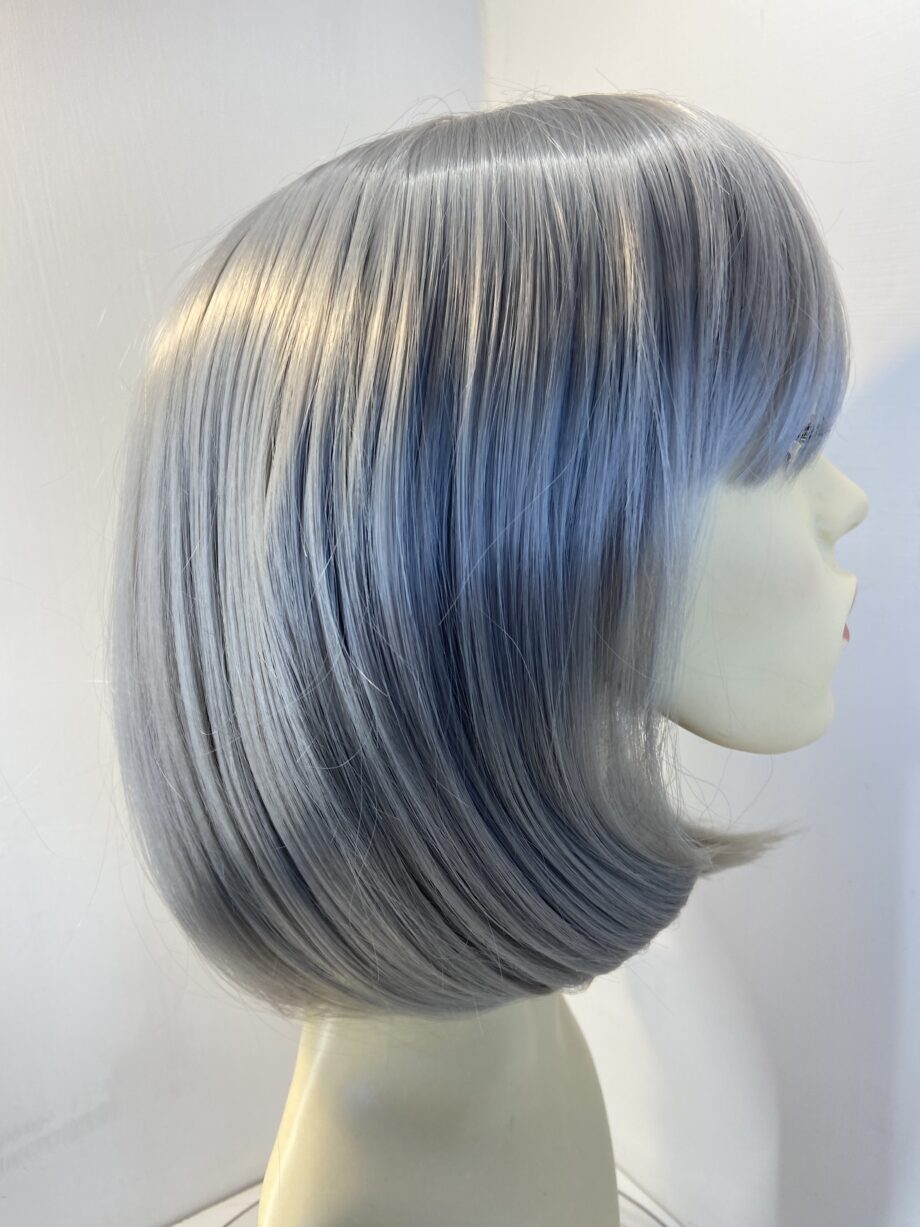 Grey shiny new wig. Gms502