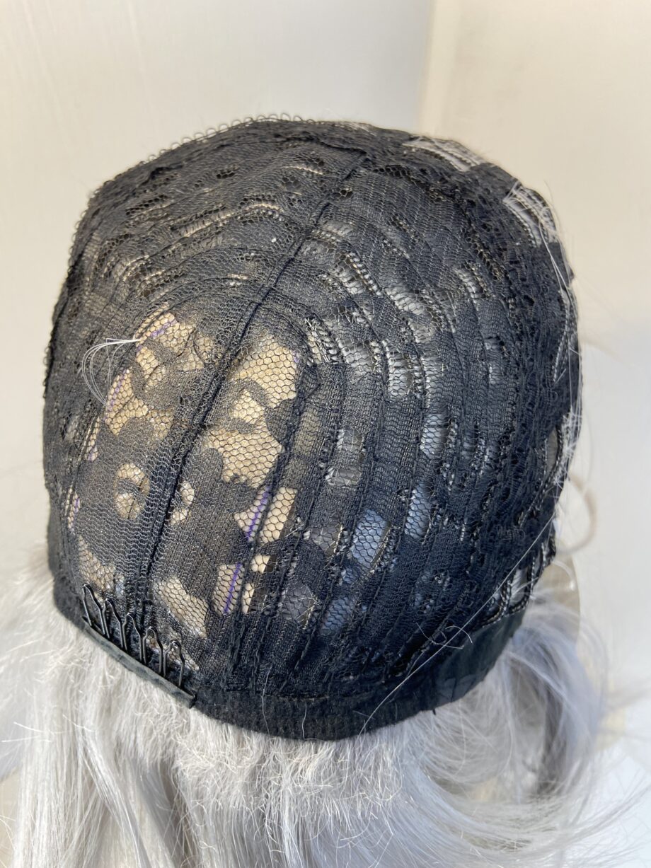 Grey shiny new wig. Gms502