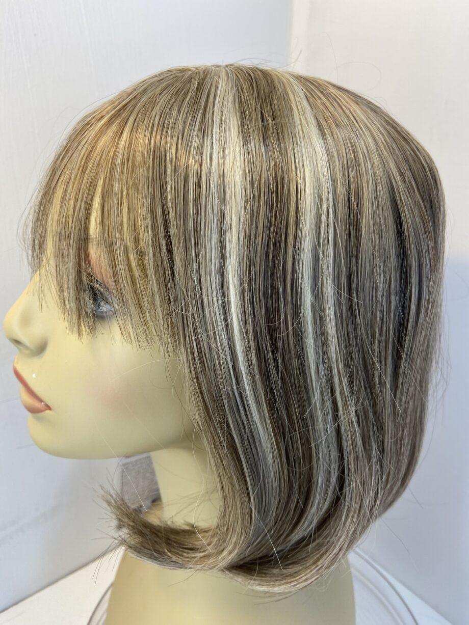 New blonde highlighted wig. Blms503