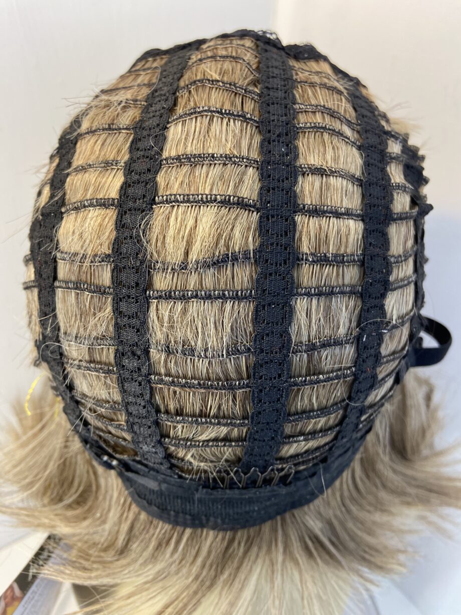New blonde highlighted wig. Blms503