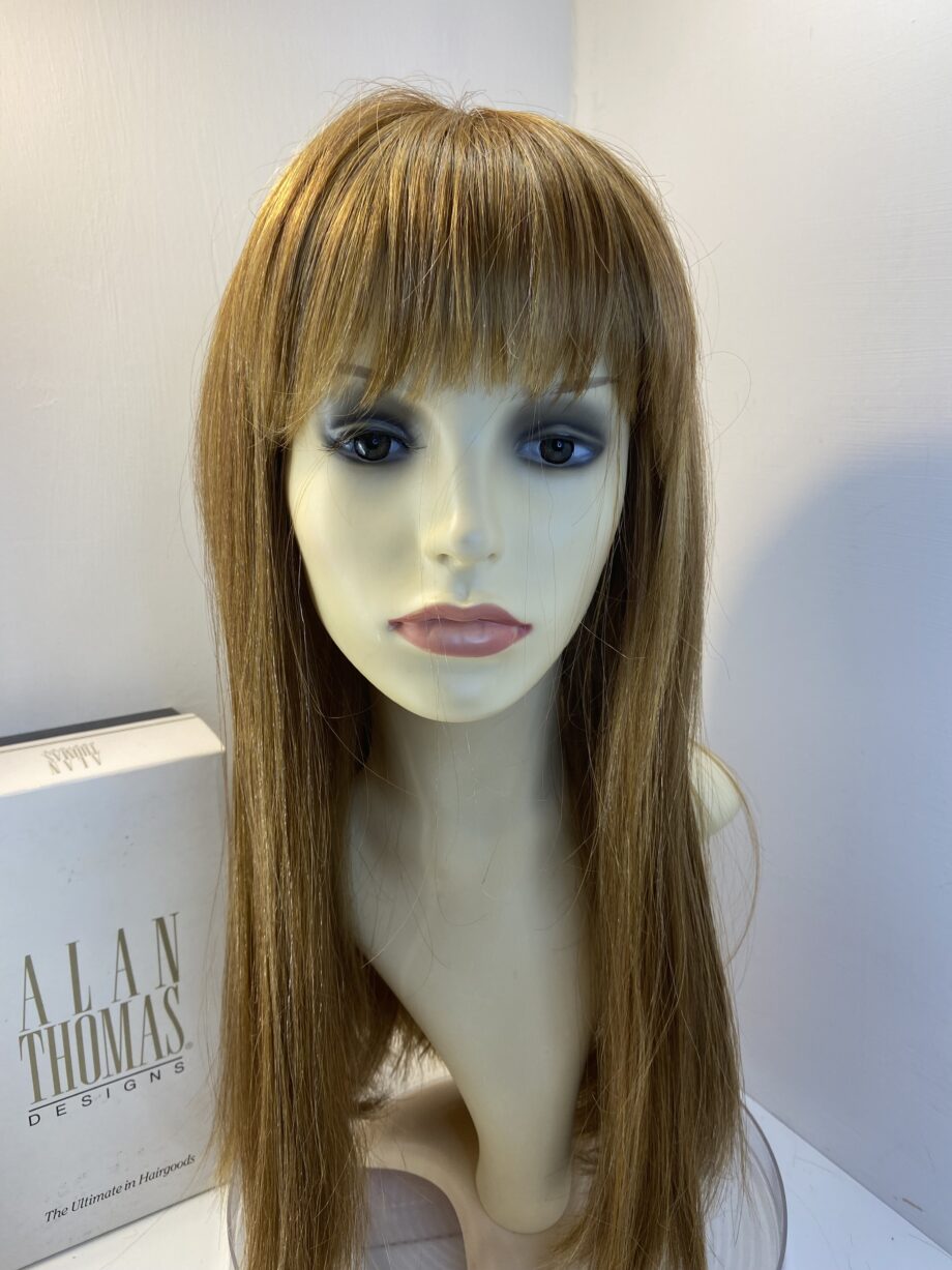 Stunning long Alan Thomas wig. Bblls602