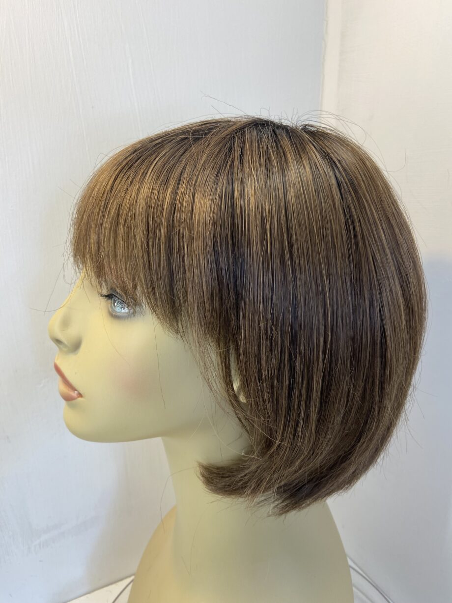 Short stylish brown wig. Brms752