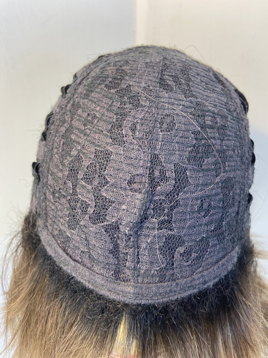Short stylish brown wig. Brms752