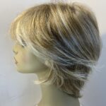 Never worn blonde Noriko wig. Blmw626